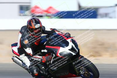 media/Jan-08-2022-SoCal Trackdays (Sat) [[1ec2777125]]/Turn 15 Inside (950am)/